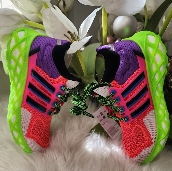 adidas Ultraboost Web DNA Women shoes brand new - Picture 1 of 9